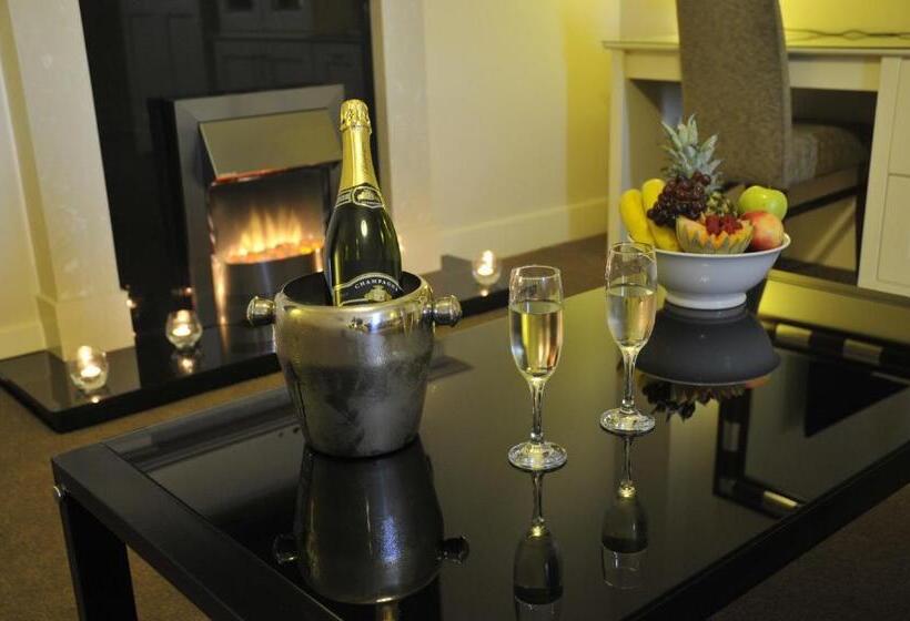 בית מלון כפרי The Shirley Arms