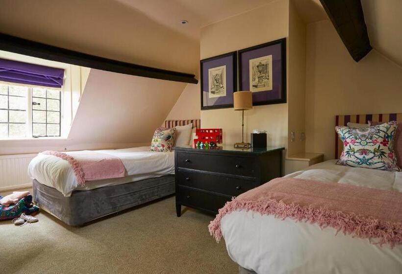 Отель The Slaughters Country Inn