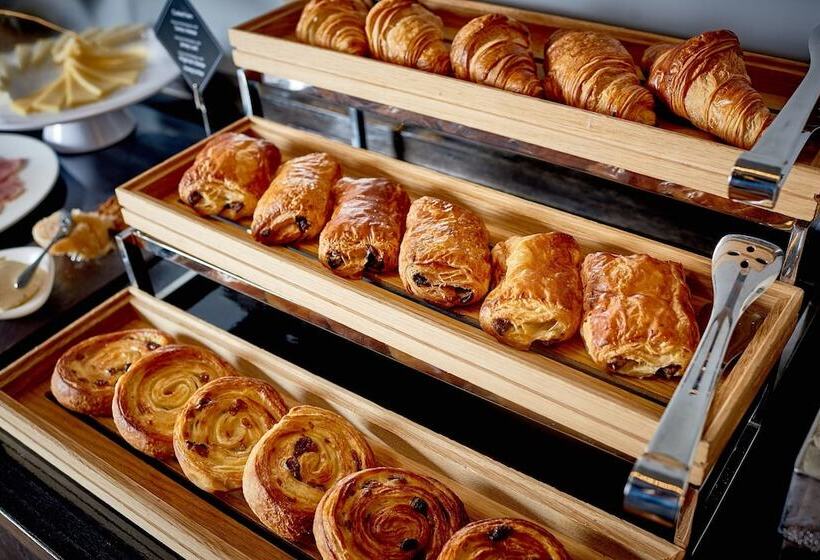 Отель The Slaughters Country Inn