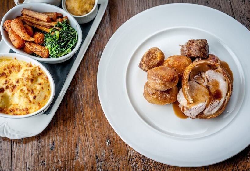 ホテル The Slaughters Country Inn