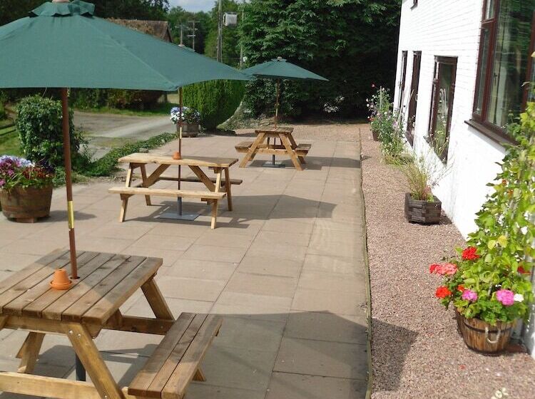 فندق Three Wells B&b