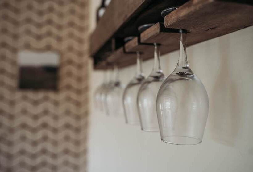 فندق Three Wells B&b