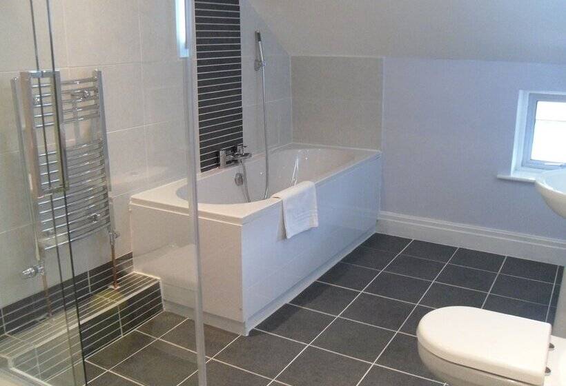 فندق Three Wells B&b