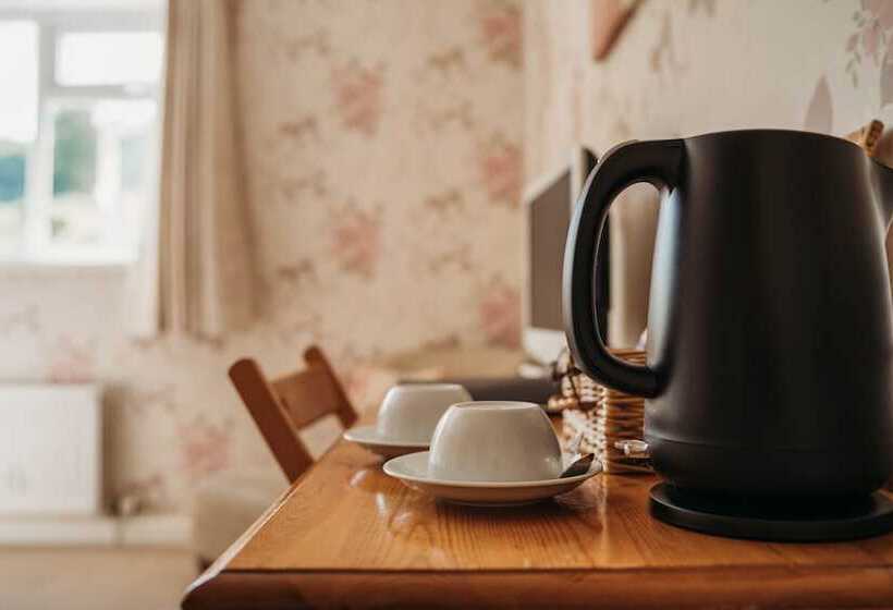 فندق Three Wells B&b