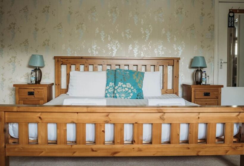 فندق Three Wells B&b