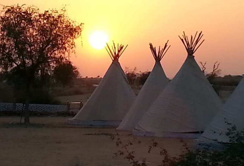 فندق Umaid Safaris & Desert Lodge