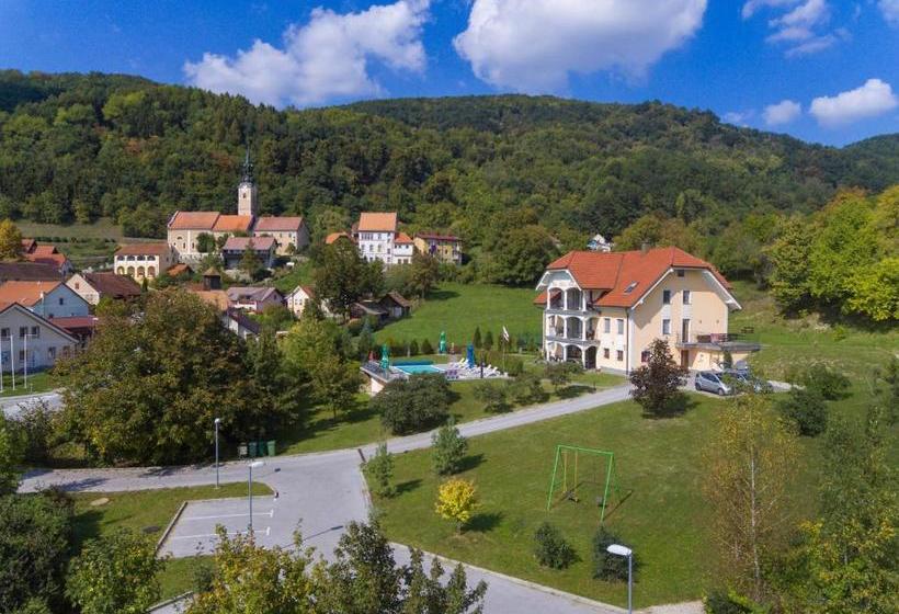 هتل Vila Silva Marija