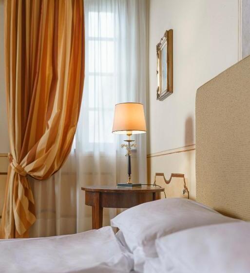 فندق Villa Policreti