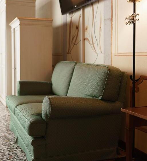 فندق Villa Policreti