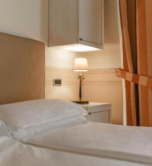 酒店 Villa Policreti