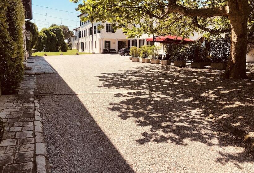 فندق Villa Policreti