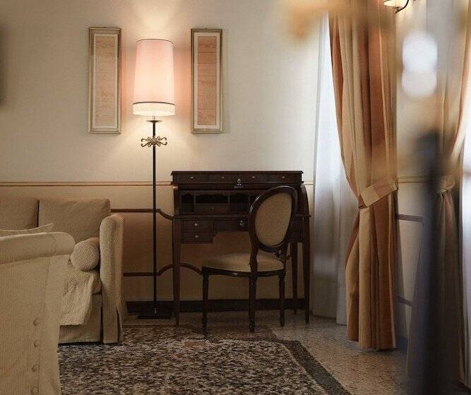 فندق Villa Policreti