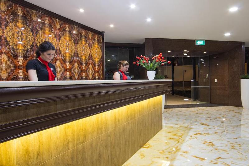 Vr Queen Street Hotel & Suites