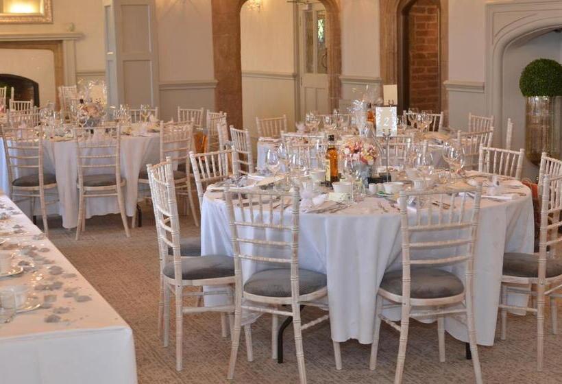 فندق Weston Hall