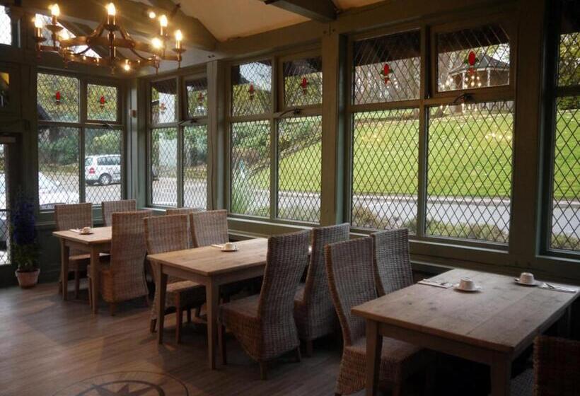 فندق Weston Hall