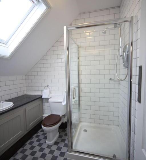 Отель Weston Hall