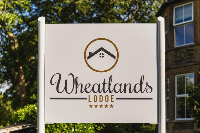Отель Wheatlands Lodge Windermere Adults Only Free Car Park
