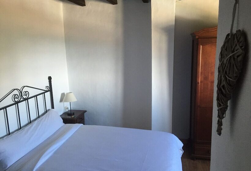 بنسيون Posada El Parral