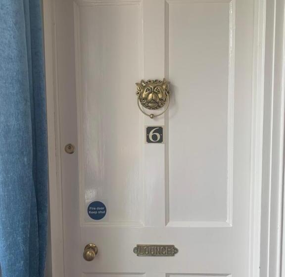 펜션 Seamore House