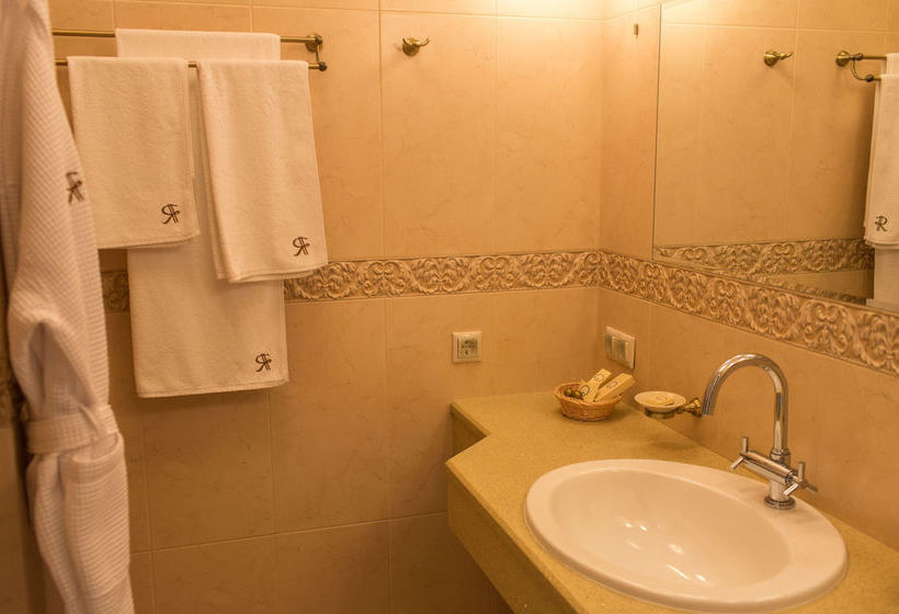 בית מלון כפרי Business Club Razumovsky