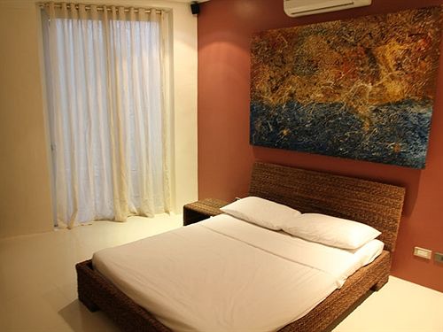 Tanawin Resort And Luxury Apartments