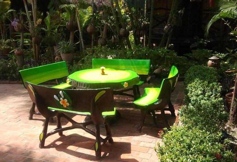Thongbay Guesthouse