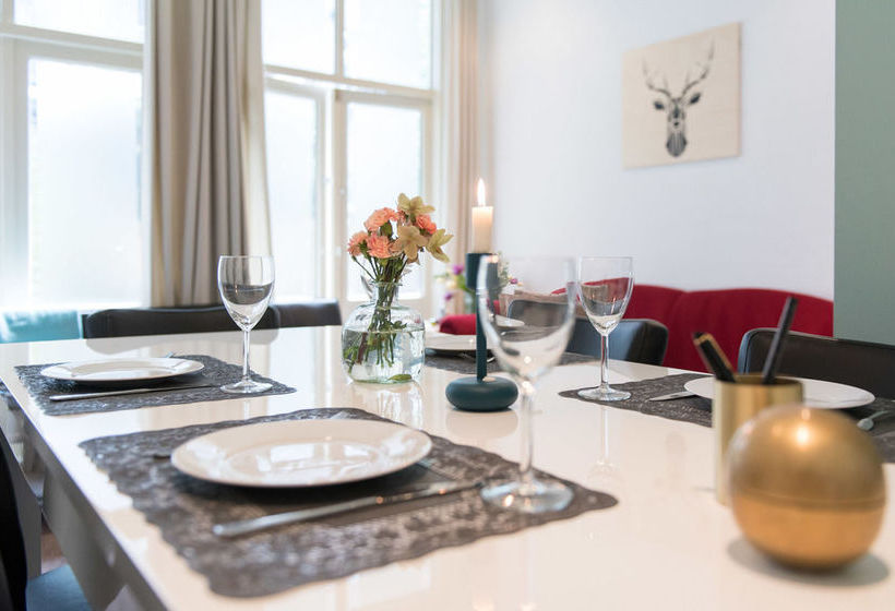 Urban Apartments Gerard Dou