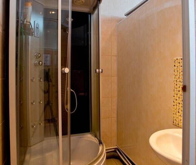 Yaroslav Hostel Veliky Novgorod