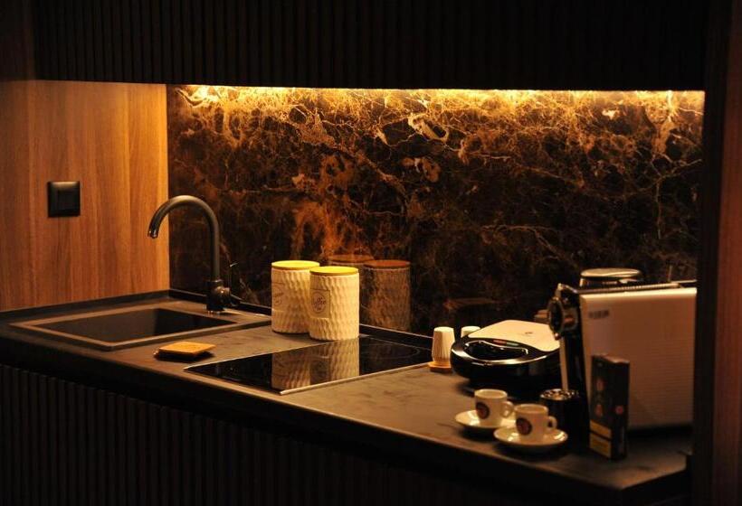 Family Apart Woodside