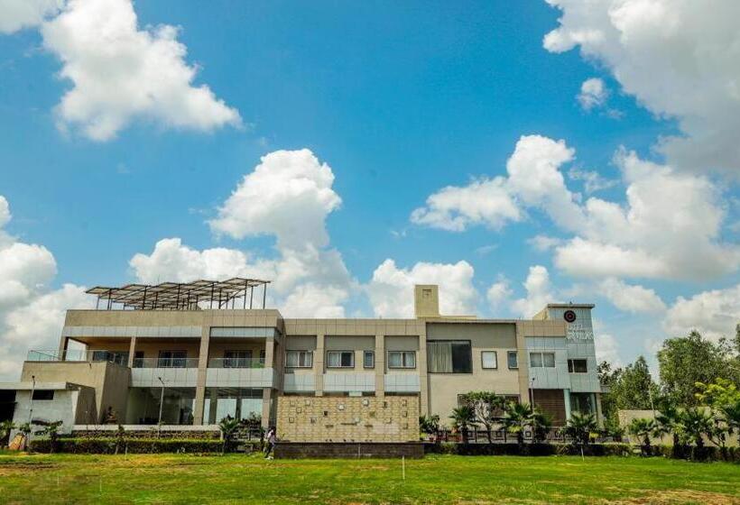 فندق Amar Vilas & Resort