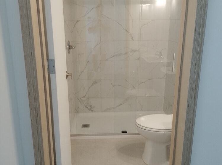 בית מלון כפרי Sandwich Boutique