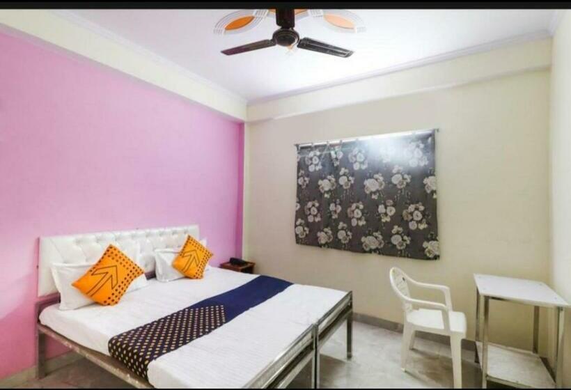 Отель Vrindavan Lodge By Wb Inn