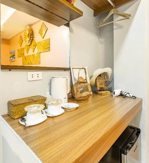 Rain Airport Bed And Breakfast