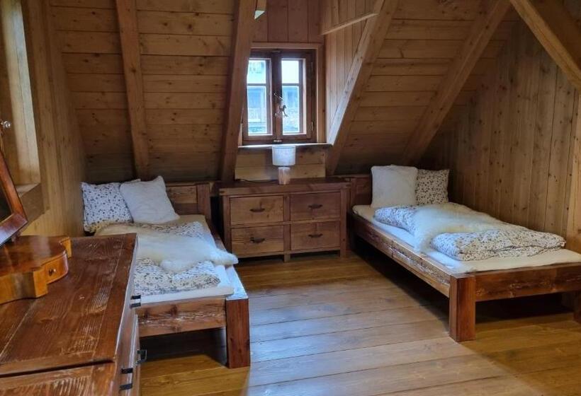 리조트 Silverstone Living