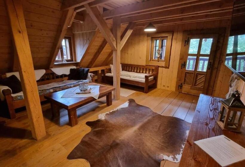 리조트 Silverstone Living