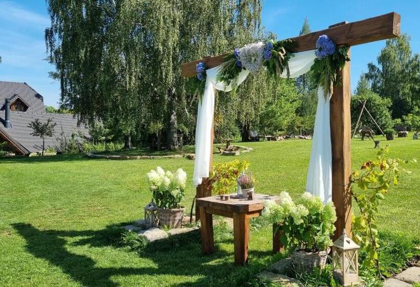 리조트 Silverstone Living