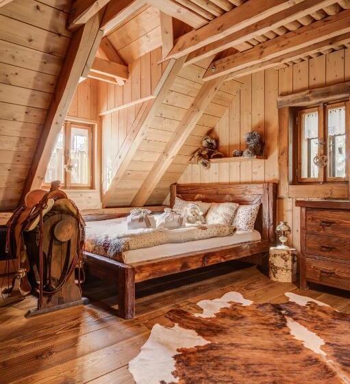 리조트 Silverstone Living