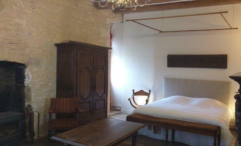 住宿加早餐  Chambre Renaissance Au Château De Champagne Mouton