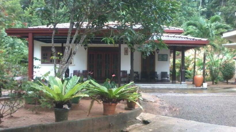 住宿加早餐  Chitru House