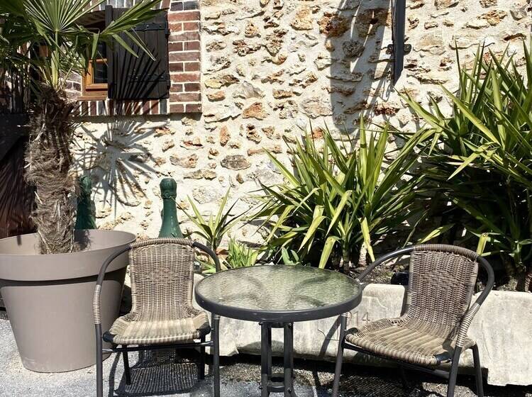 민박 Domaine Du Cellier De La Couronne