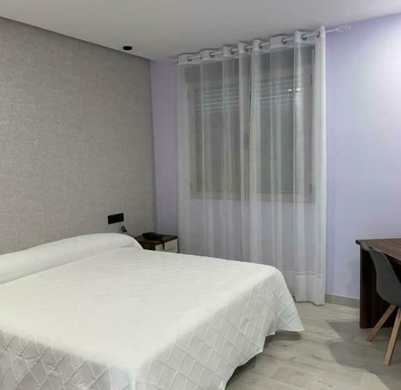 فندق Aureo Alojamiento Urbano