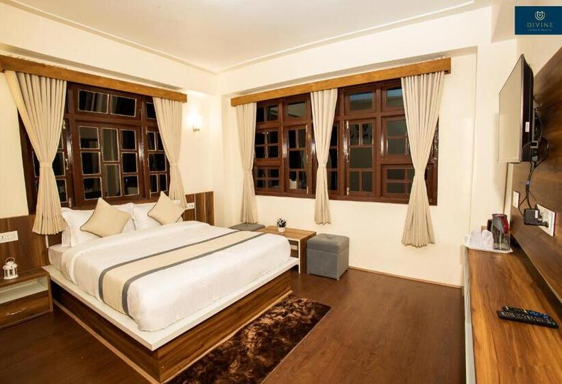 Hotel Divine S The Elite Zong