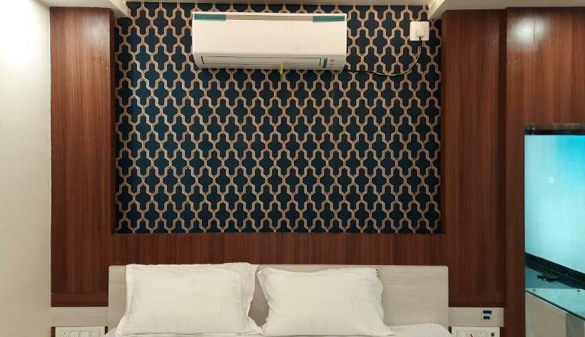 فندق Narendra Plaza