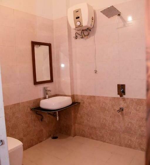 호텔 Pushkar Mountain