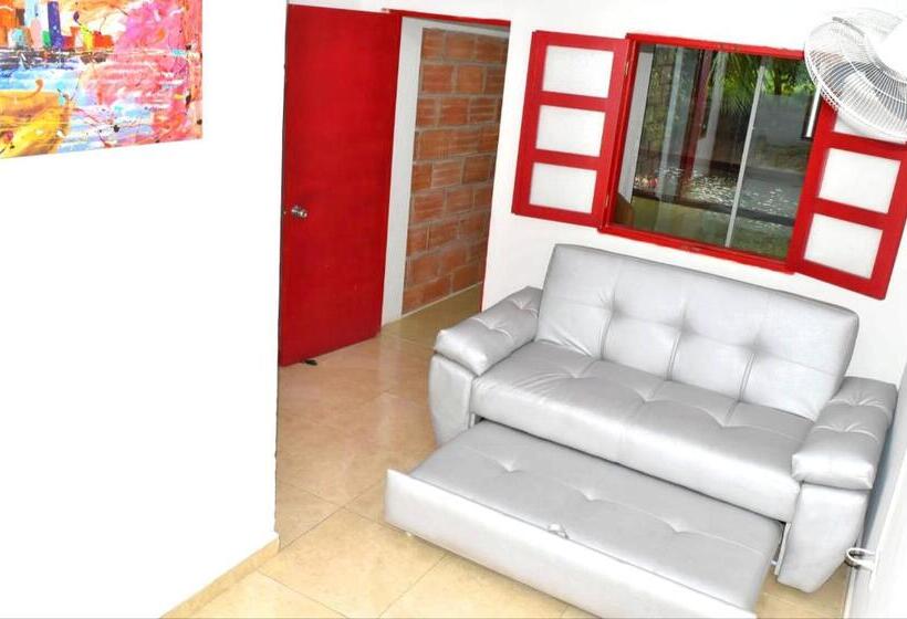 פנסיון Hostal La Macarena