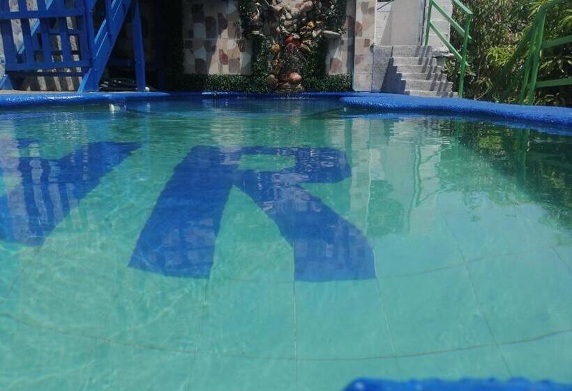 פנסיון Hostal La Macarena