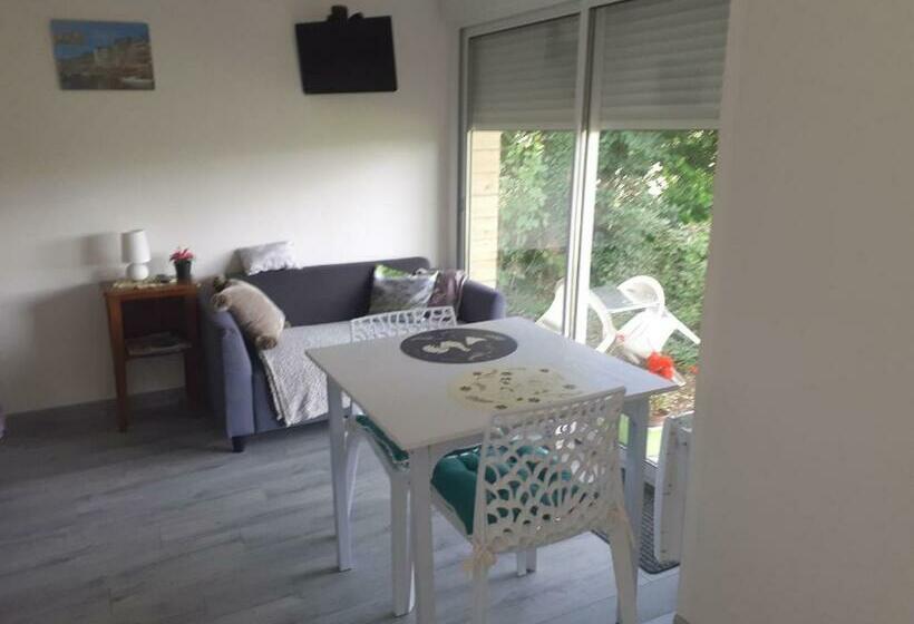 بنسيون Maison D Hôtes Indépendante à La Campagne