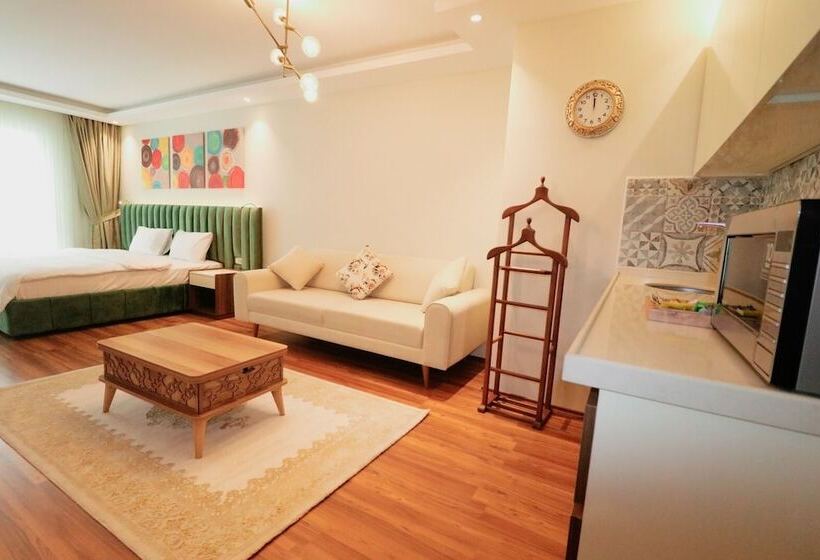 تختخواب و صبحانه Grand Luxury