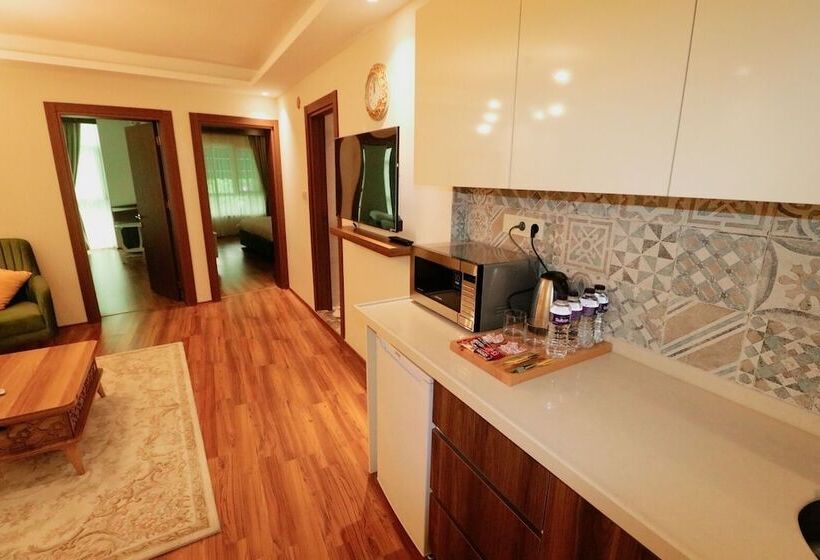 تختخواب و صبحانه Grand Luxury