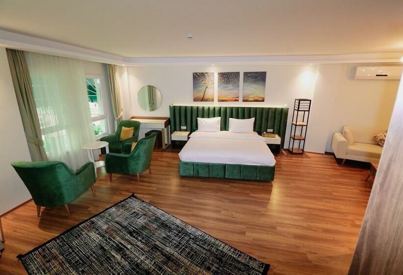 تختخواب و صبحانه Grand Luxury